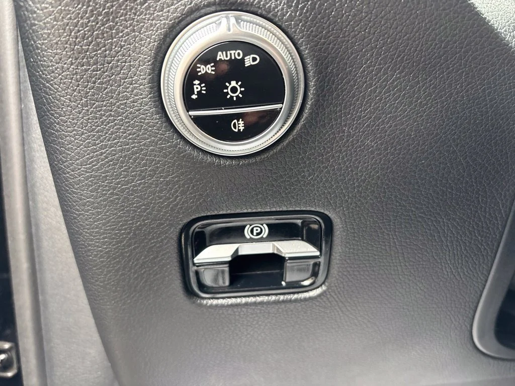 Used 2023 Black Mercedes-Benz GLC 300 image 15