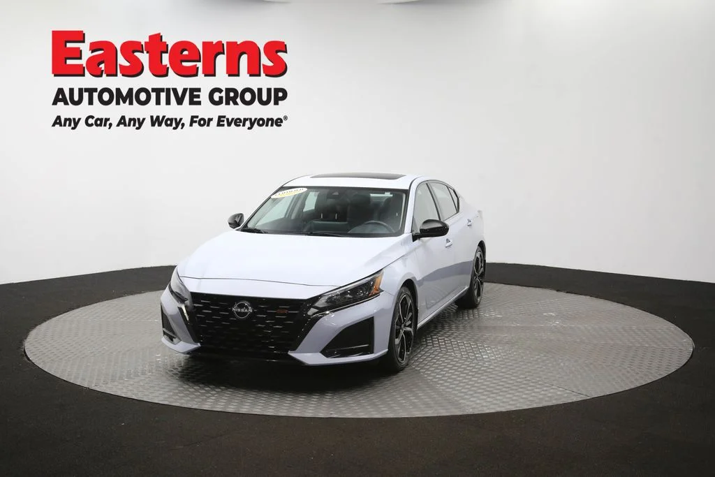 Used 2023 Gray Nissan 2.5 SR image 55