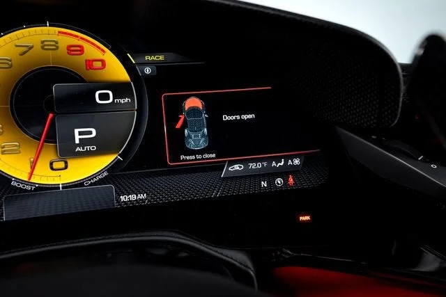Used 2023 Bianco Avus Ferrari  image 38