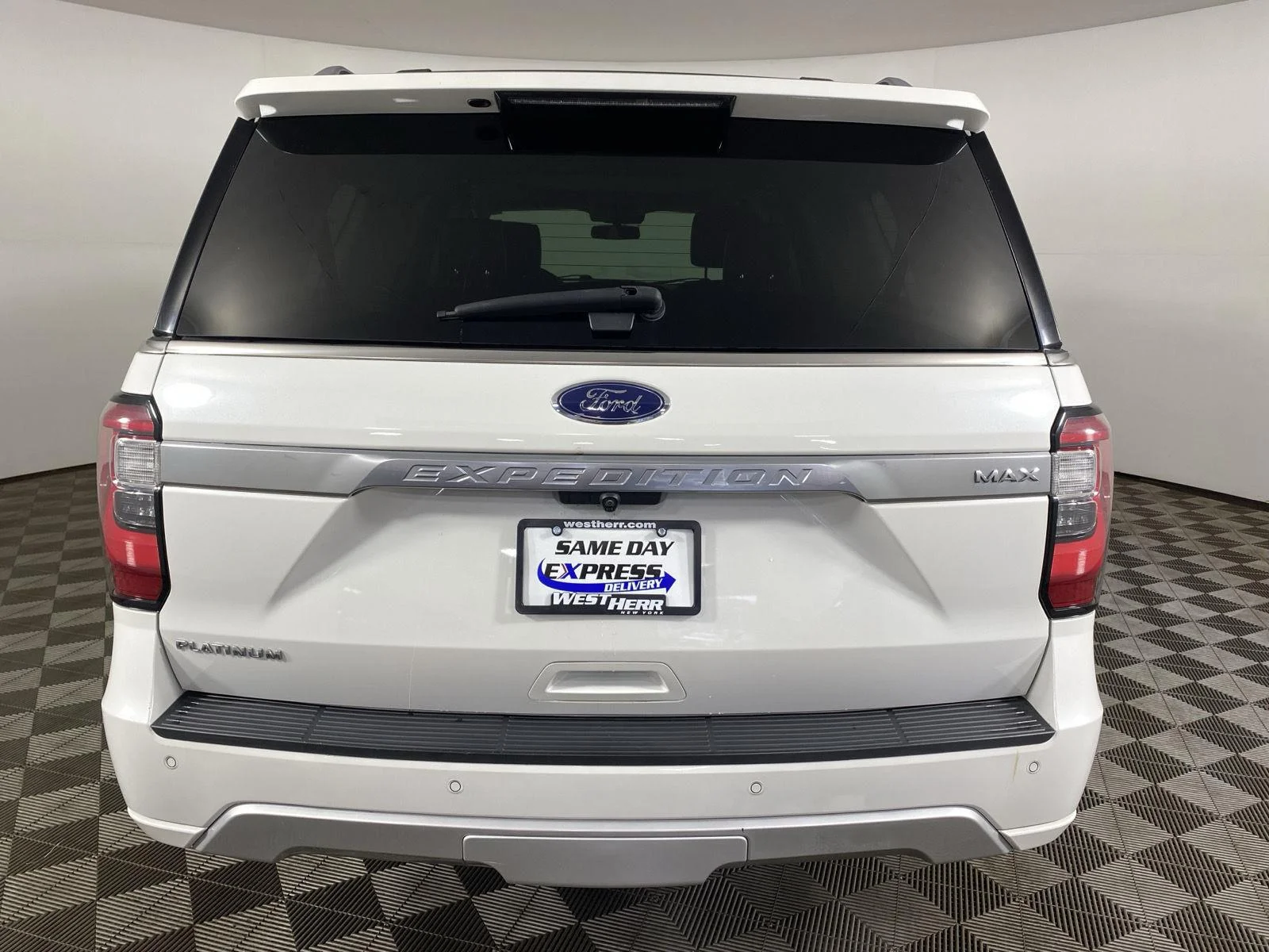 Used 2020 Star White Metallic Tri-Coat Ford Platinum image 6