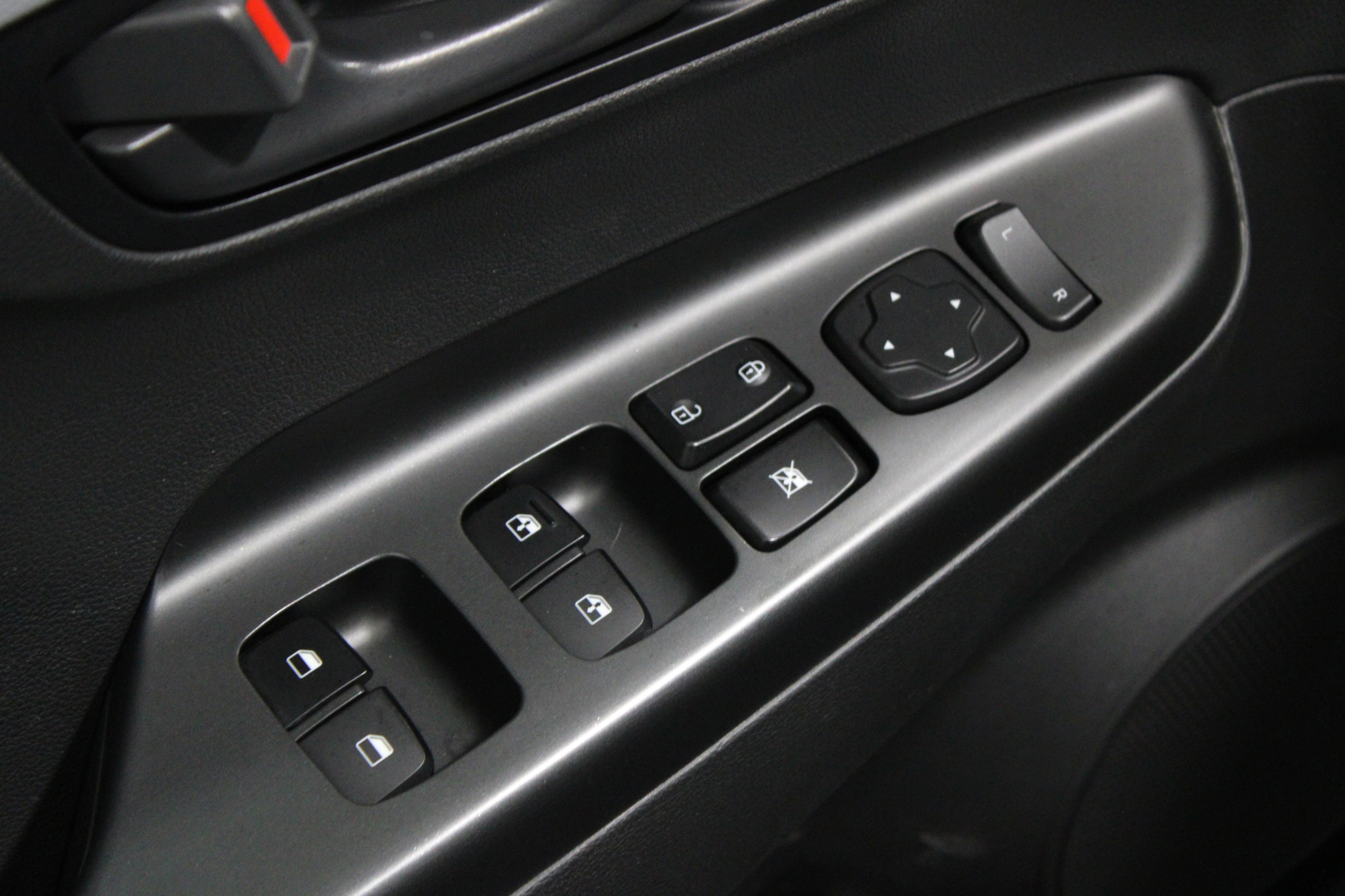 Used 2021 Ultra Black Hyundai SEL image 4
