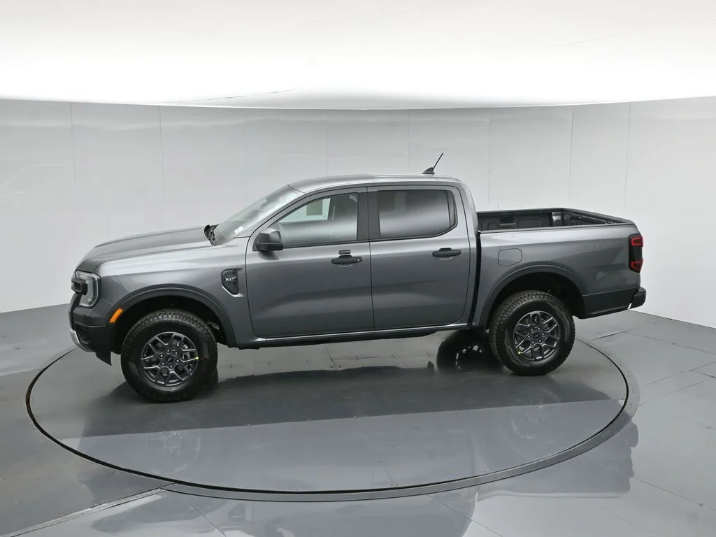 New 2026 Carbonized Gray Metallic Ford XLT image 40