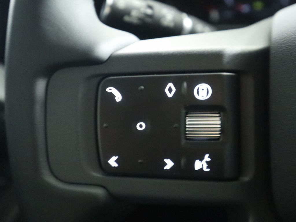 2025 Land Rover Defender S - Photo 12