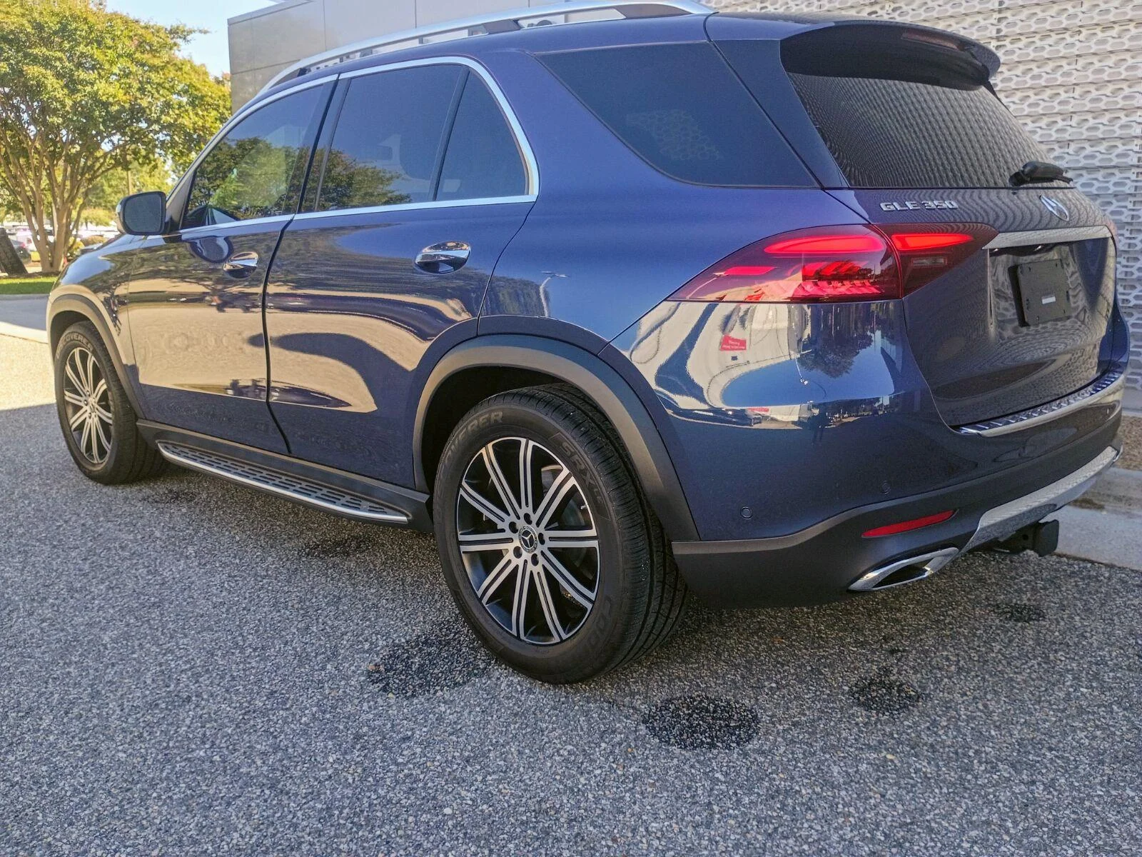 Certified Used 2026 Twilight Blue Metallic Mercedes-Benz GLE 350 image 2