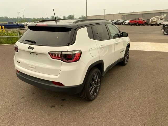 Used 2026 White Jeep Limited image 5