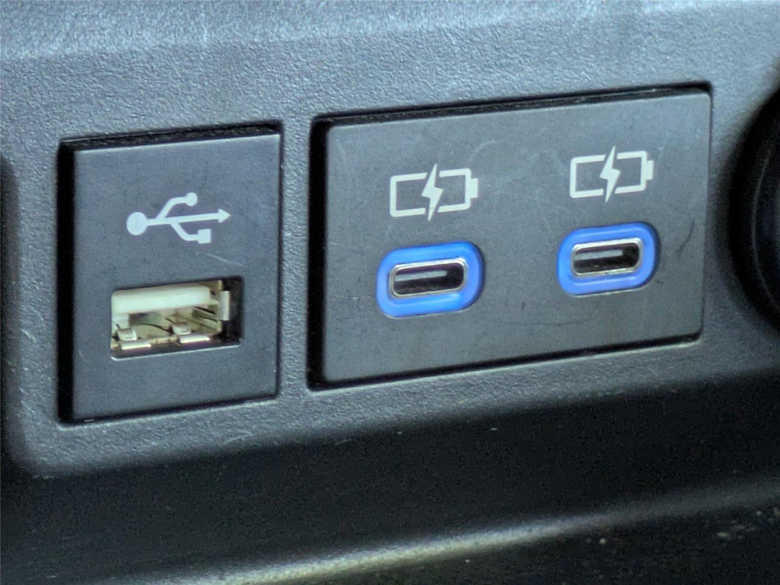 Used 2022 Wind Chill Pearl Toyota XLE image 27