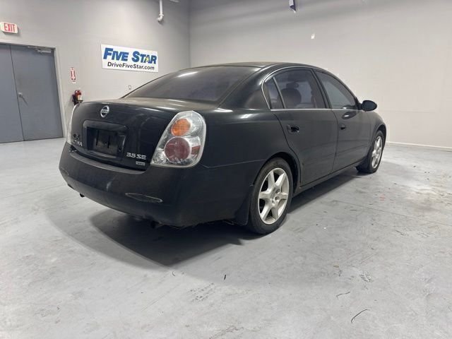 Used 2003 Black Nissan 3.5 SE image 5