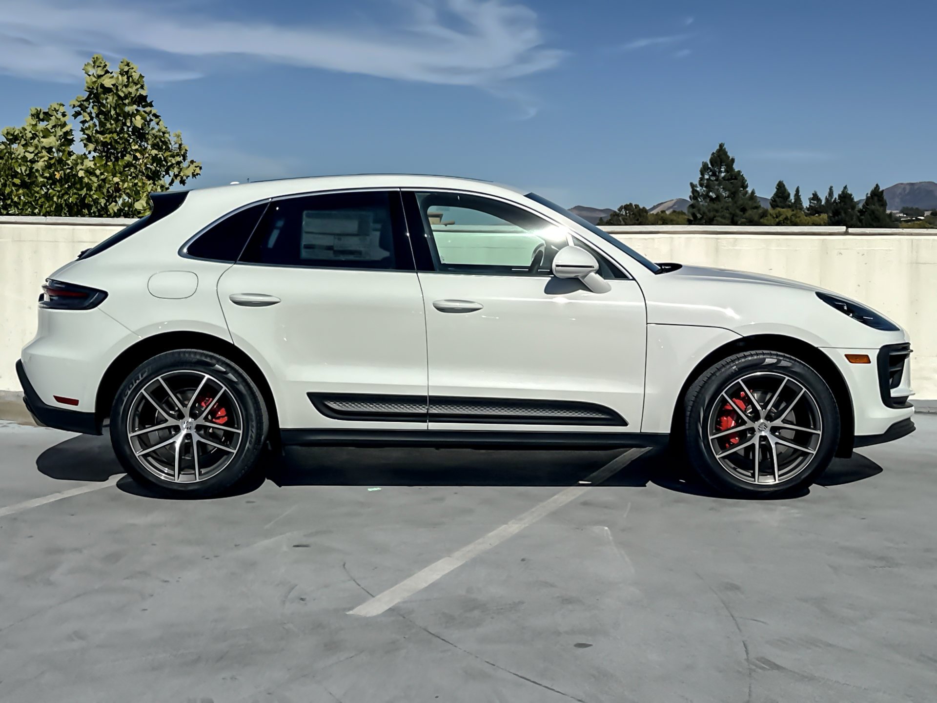 2026 Porsche Macan S - Photo 10