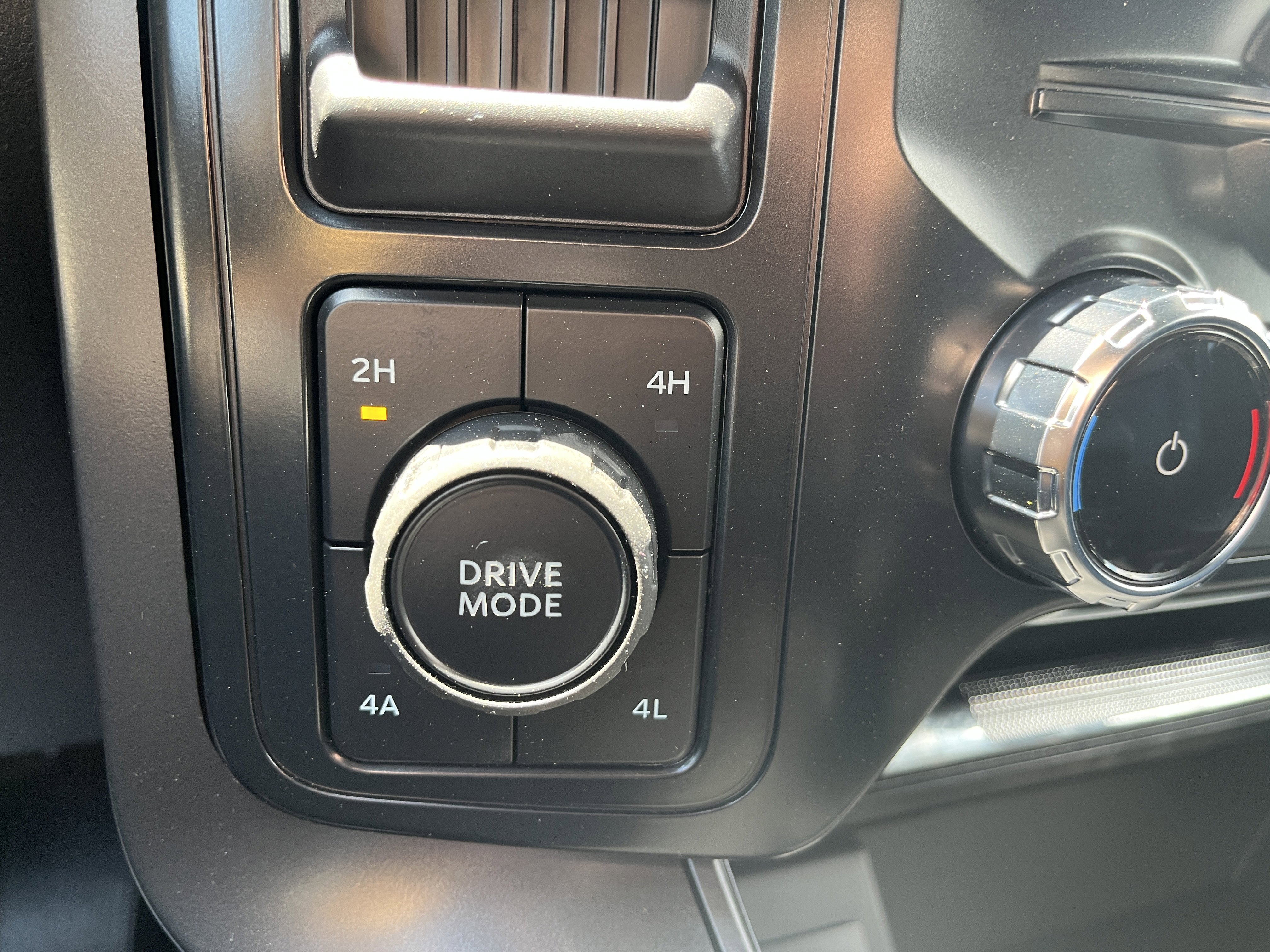 New 2026 Oxford White Ford Lariat® image 27
