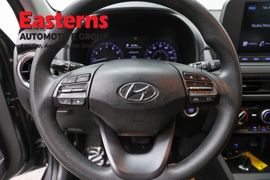 Used 2023 Gray Hyundai SEL image 10