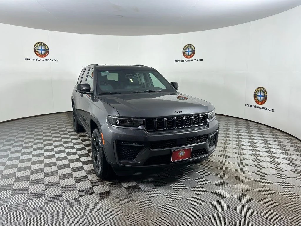 New 2026 Baltic Gray Metallic Clear-Coat Exterior Paint Jeep Altitude image 17