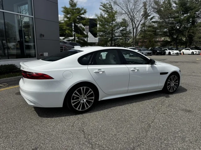 2024 Jaguar XF R-Dynamic SE - Photo 10