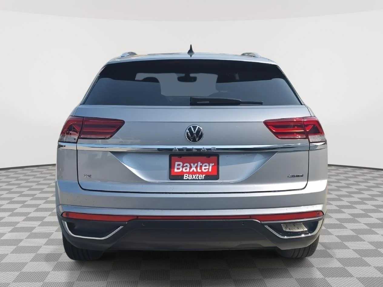 Used 2023 Silver Volkswagen 2.0T SE w/Technology image 8