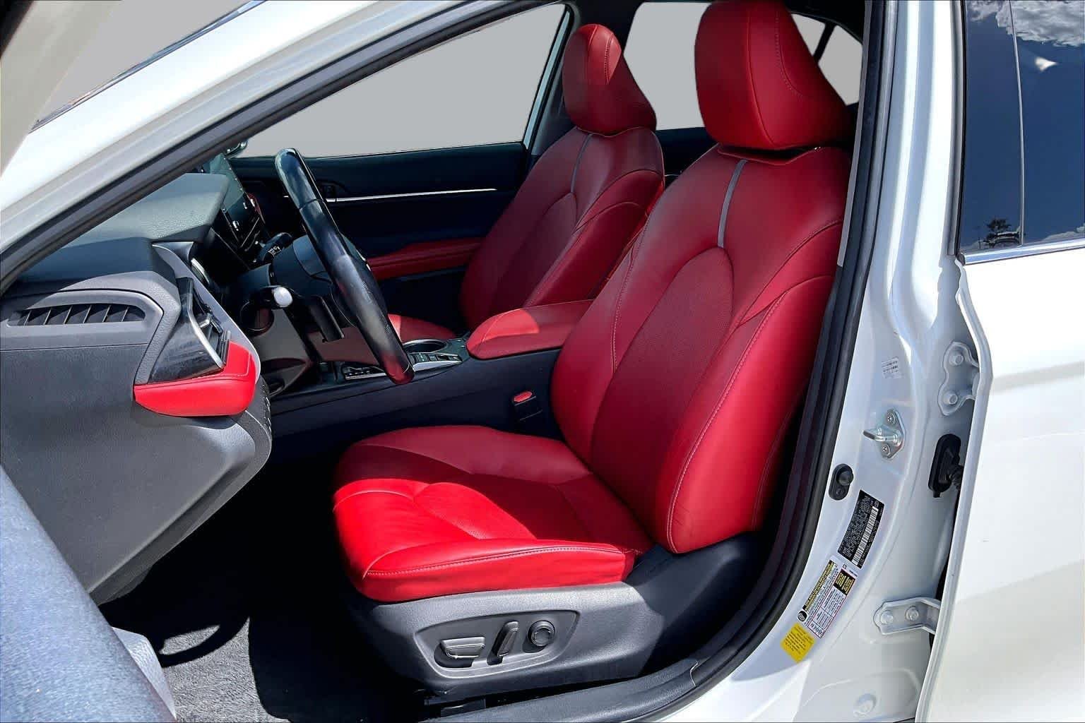 Used 2021 Wind Chill Pearl Toyota XSE image 8
