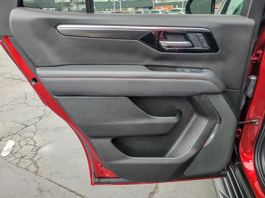 Used 2025 Red Chevrolet RST image 27