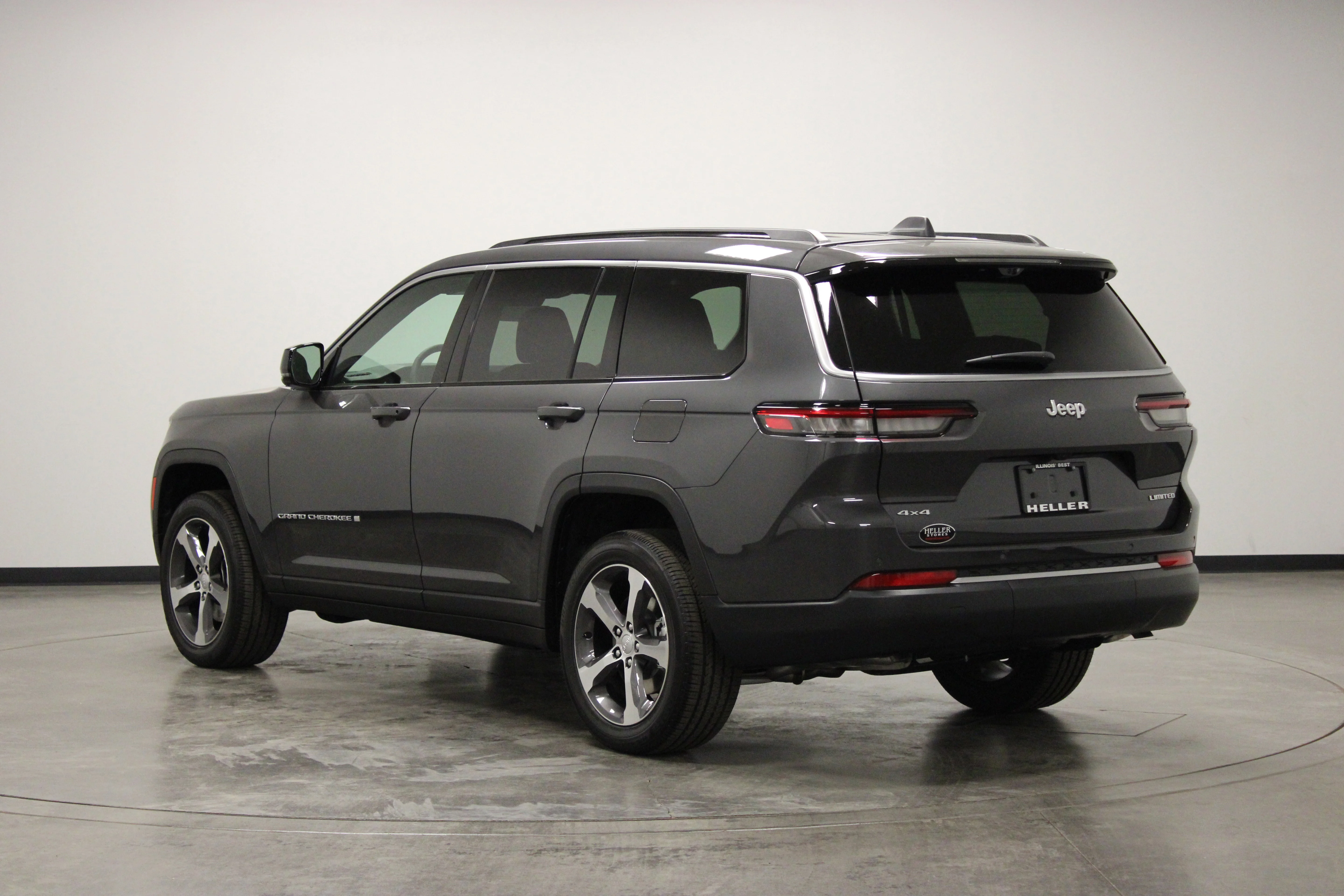 New 2026 Baltic Gray Metallic Clear-Coat Exterior Paint Jeep Limited image 6