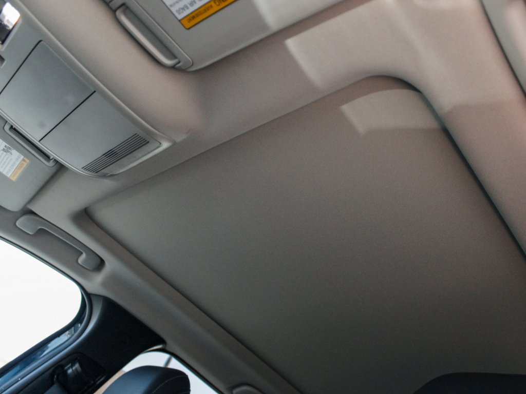 Used 2025 Ingot Blue Metallic Mazda Premium image 22
