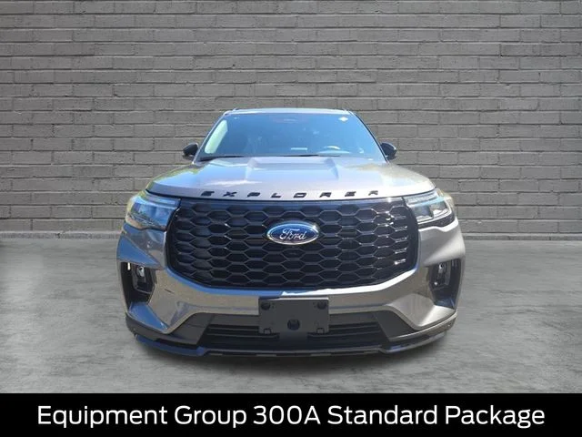 New 2026 Carbonized Gray Metallic Ford ST-Line image 2
