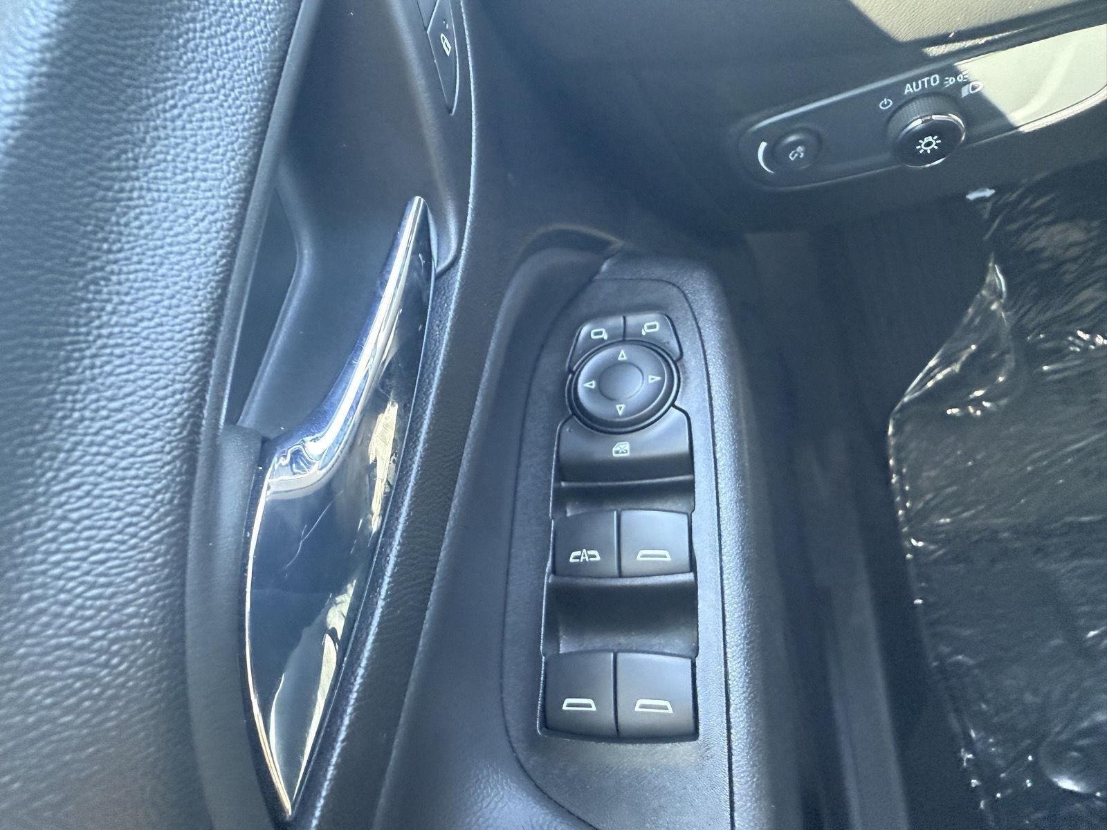 Used 2022 Summit White Chevrolet LT image 11