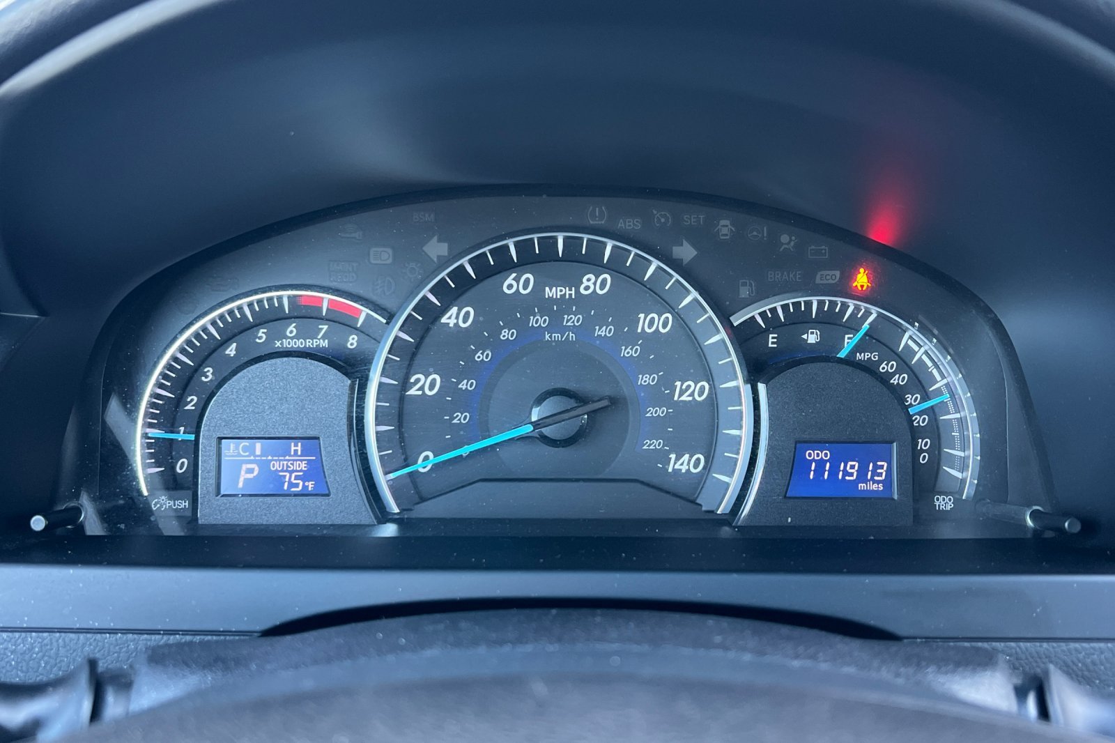 Used 2014 Super White Toyota L image 23
