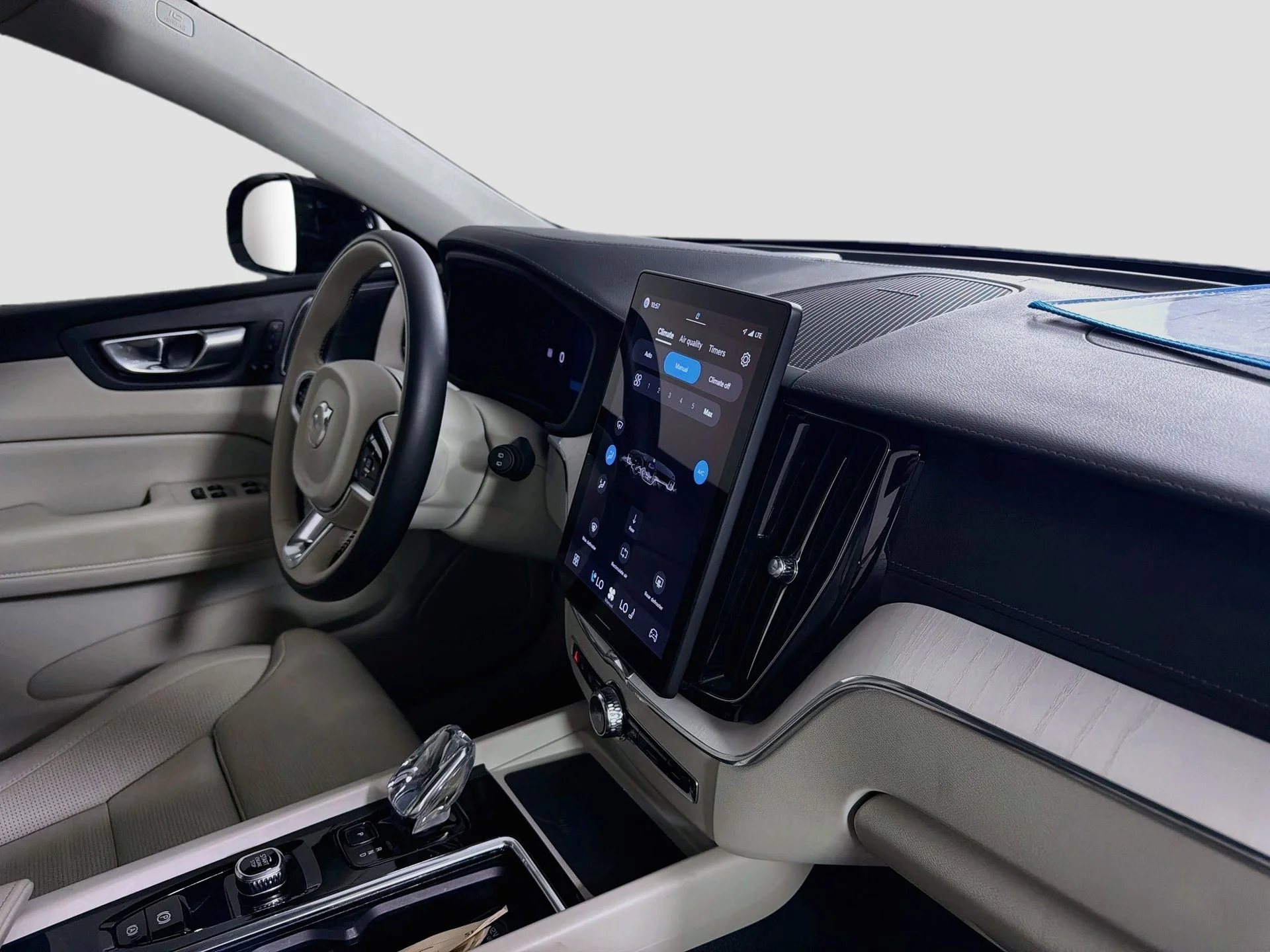 Certified Used 2026 Denim Blue Volvo Ultra image 31
