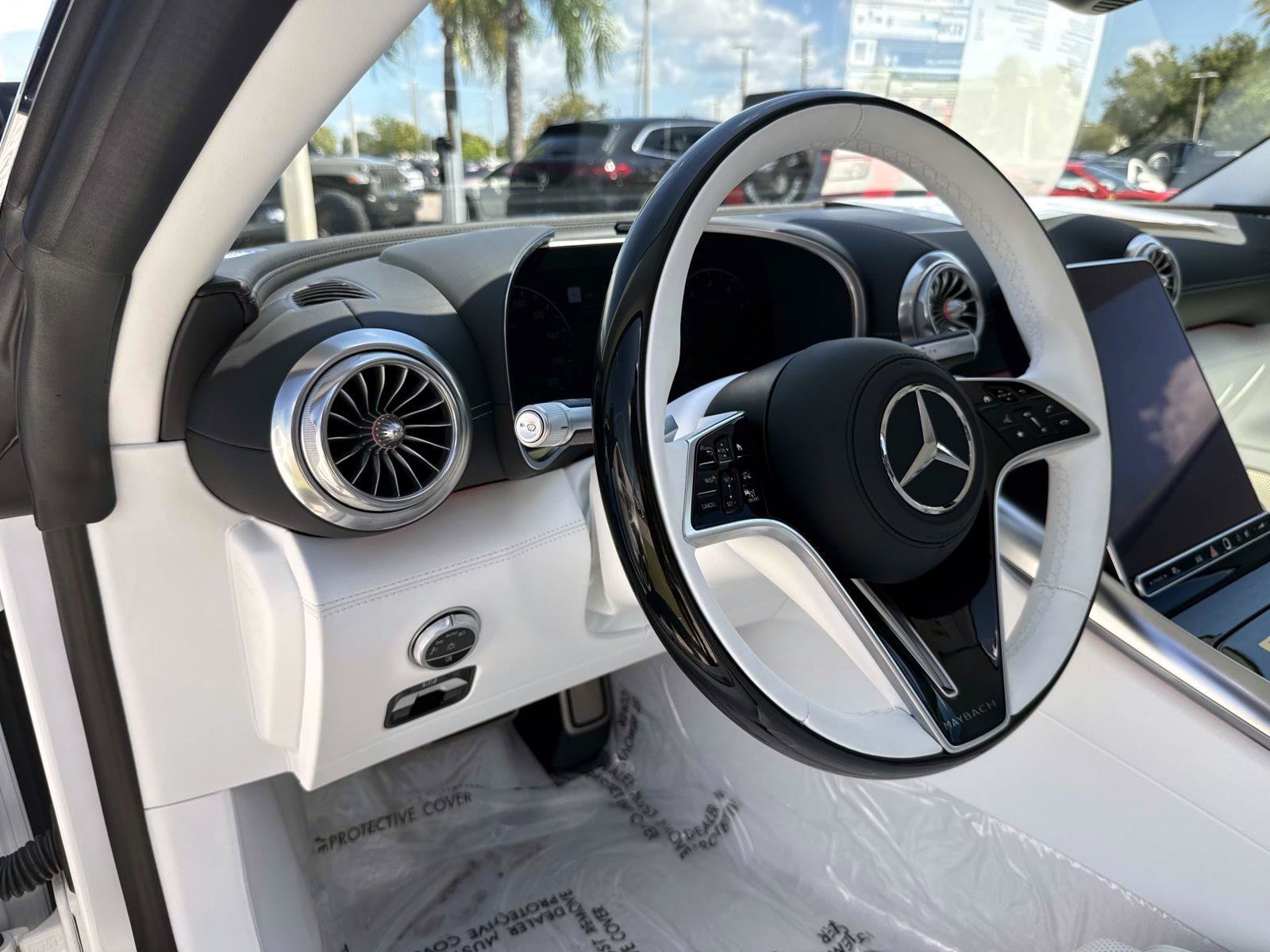 New 2027 Moonlight White Mercedes-Benz Maybach  680 Monogram Series Roadster image 24
