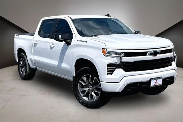 Used 2024 White Chevrolet RST image 2