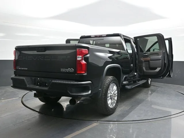 Used 2023 Black Chevrolet High Country image 29