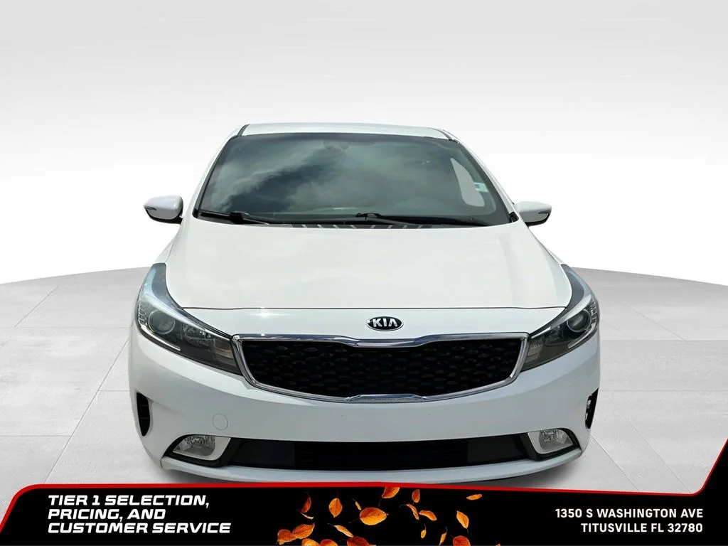 Used 2017 White Kia S image 13
