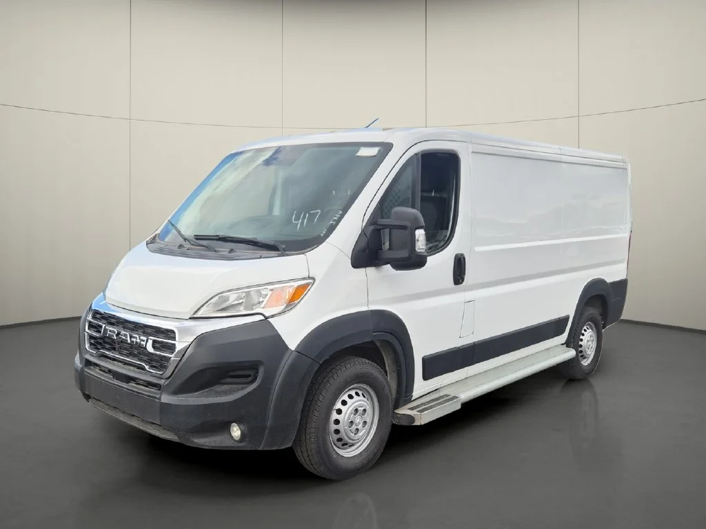 Used 2025 White Ram Base image 3