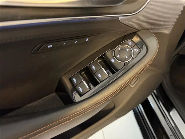 Used 2023  CADILLAC VSERIES image 13