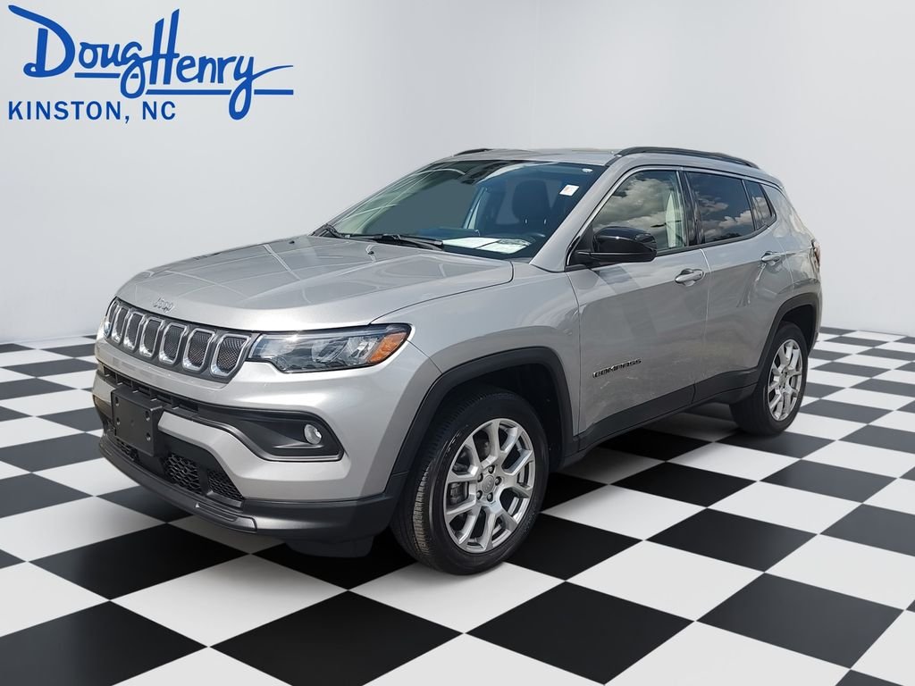 2022 Jeep Compass Latitude Lux 4X4's photo