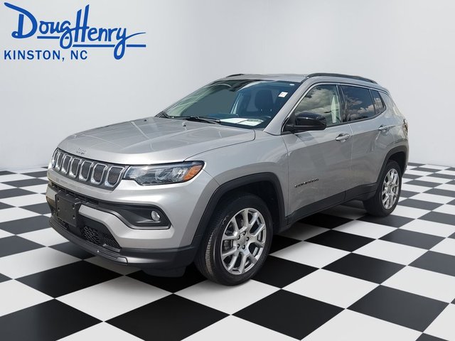 2022 Jeep Compass Latitude Lux