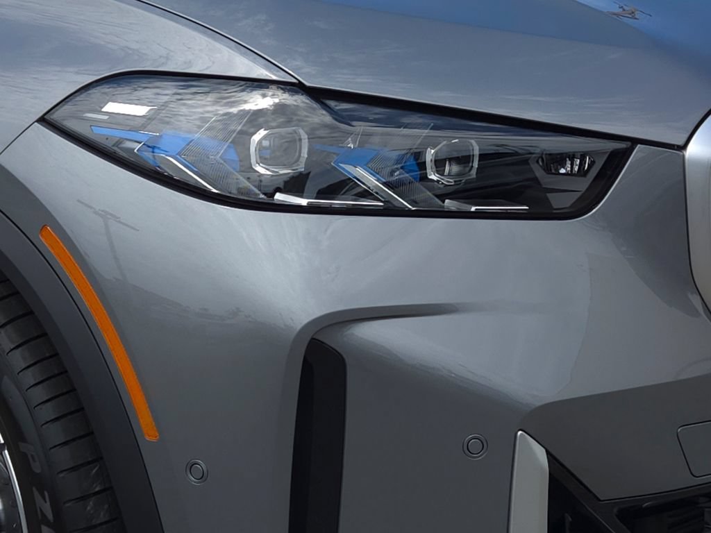 New 2026 Skyscraper Grey Metallic BMW xDrive50e image 5