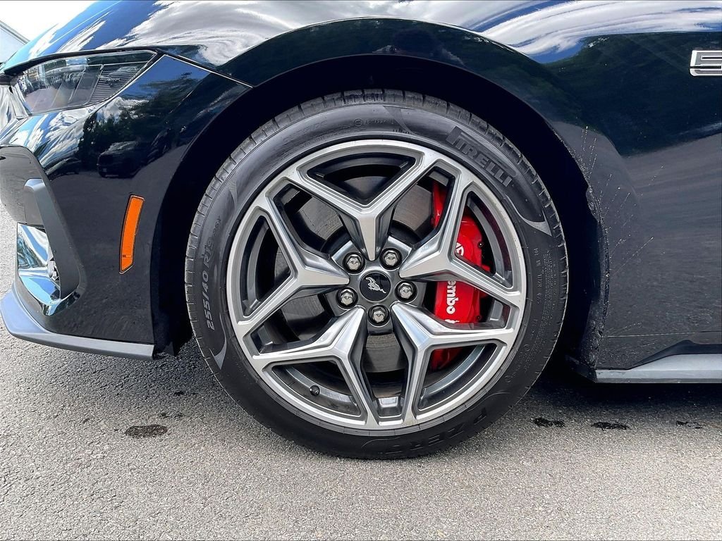Used 2025 Black Ford GT Premium image 22