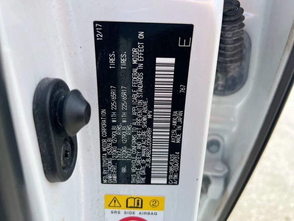 Used 2018 Eminent White Pearl Lexus 300h image 21