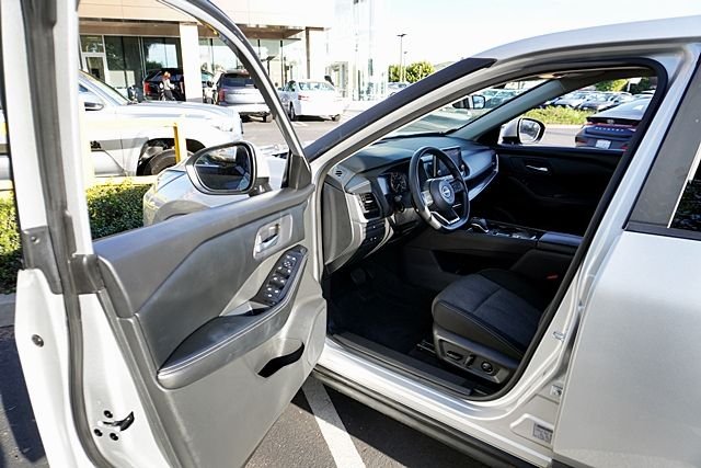 Used 2024 Silver Nissan SV image 36