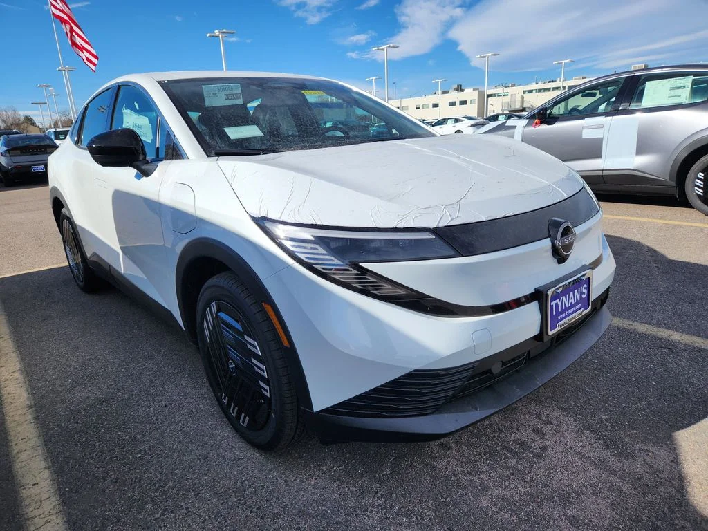 2026 Nissan Leaf S+'s photo