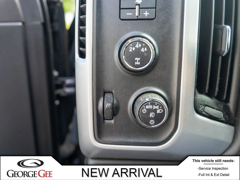 Used 2016 Gray GMC SLT image 25