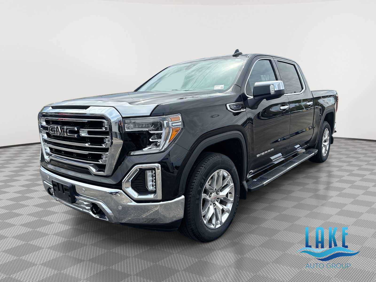 2019 GMC Sierra 4WD Crew Cab Short Box SLT's photo