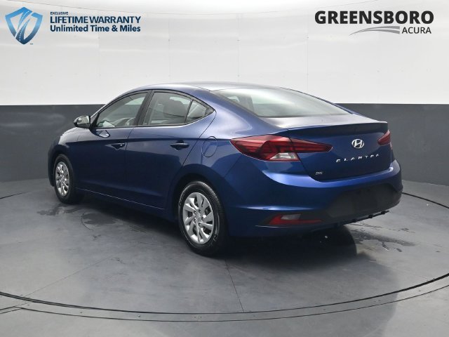 Used 2020 Blue Hyundai SE image 8