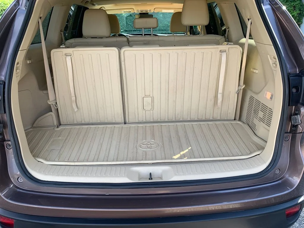 Used 2017 Brown Toyota XLE image 19