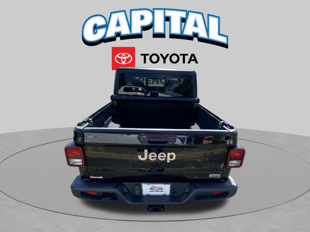 Used 2021 Black Jeep Overland image 12