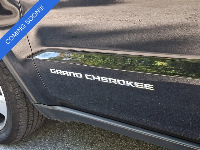 Used 2015 Black Jeep Limited image 31