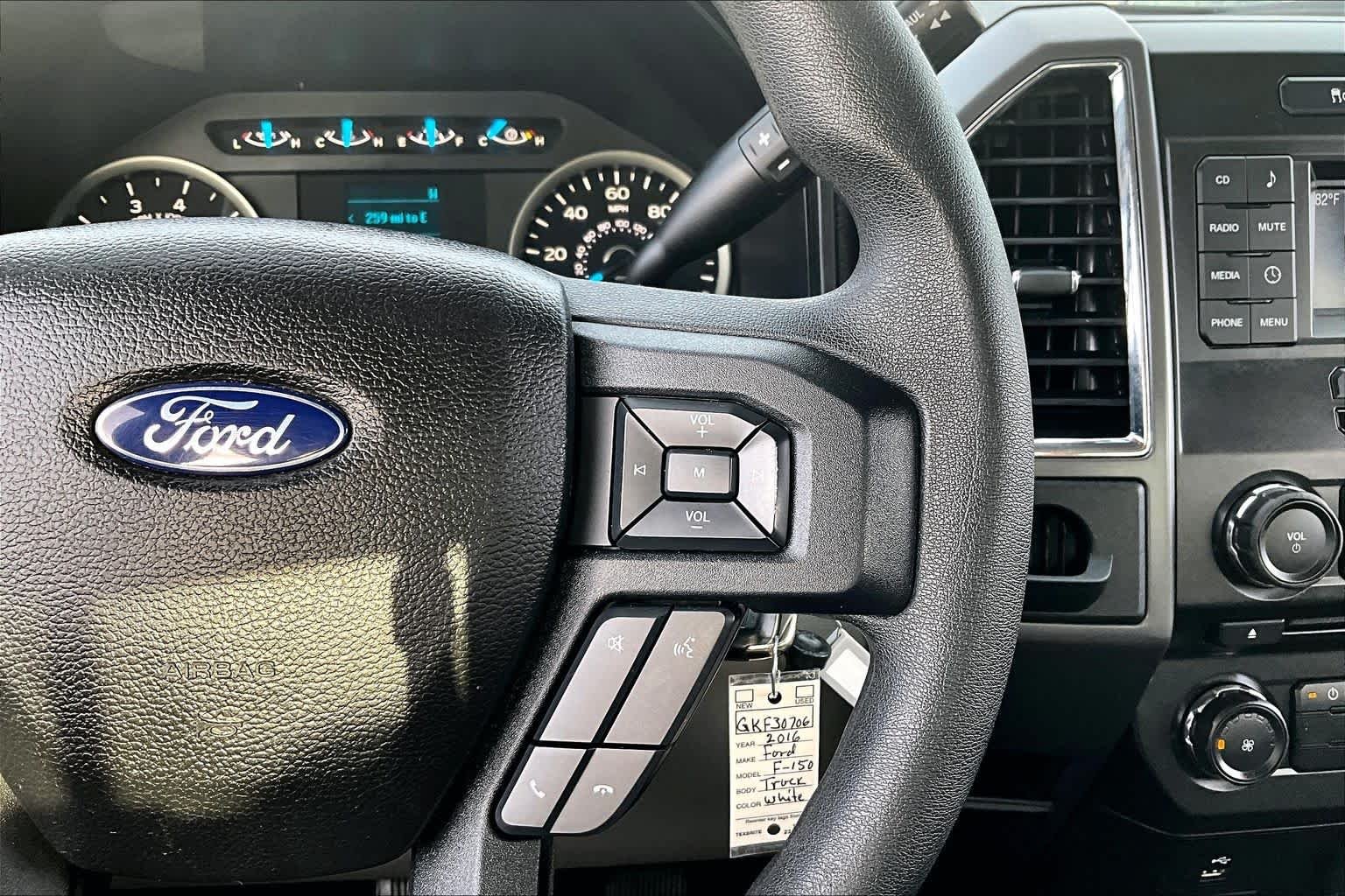 Used 2016 Oxford White Ford XLT image 25