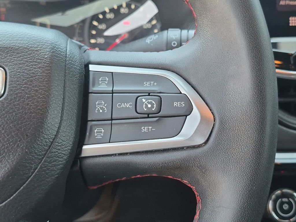 Used 2024 Silver Jeep Trailhawk image 24