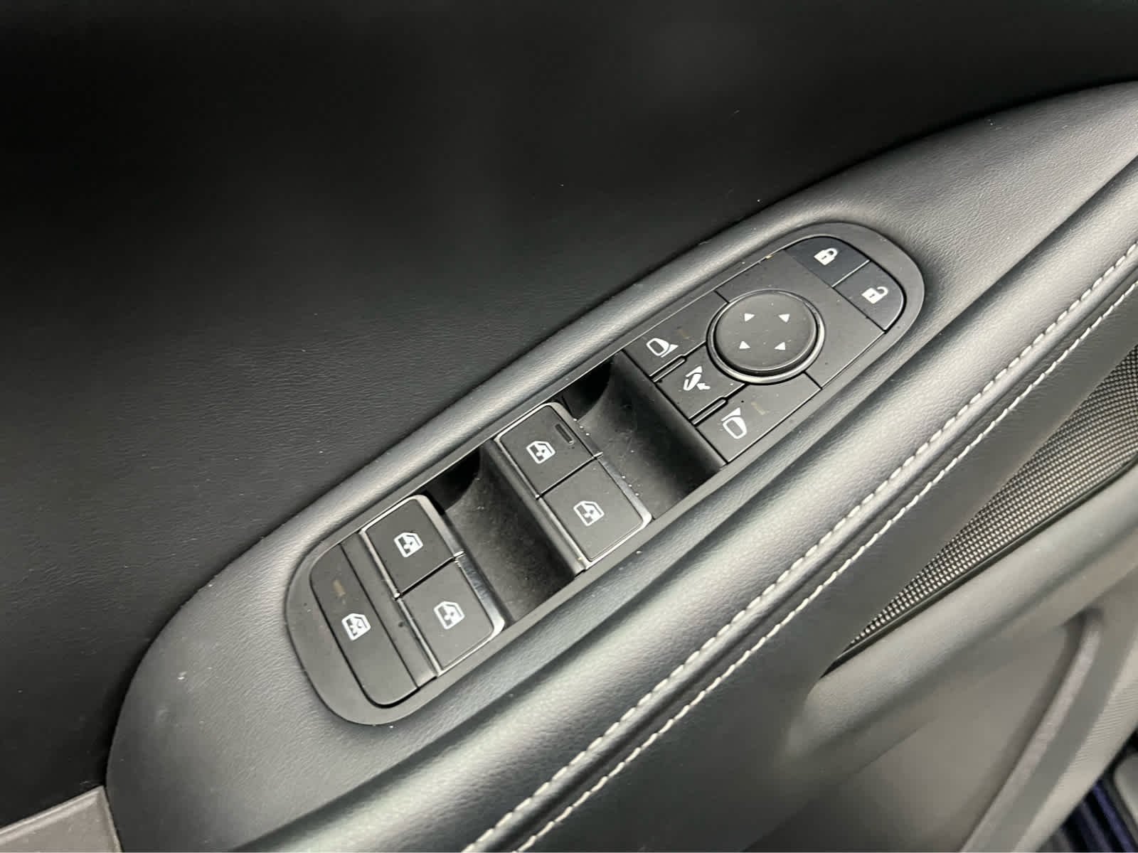 Used 2024 Mineral Black INFINITI LUXE image 25
