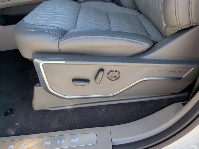 New 2027 Star White Metallic Tri-Coat Ford F-250® Platinum® image 66