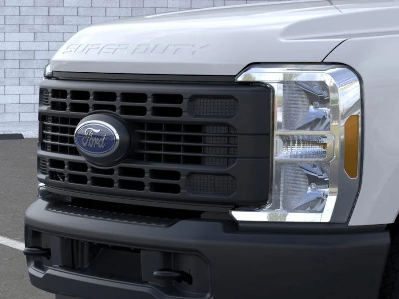 New 2026 Oxford White Ford XL image 17