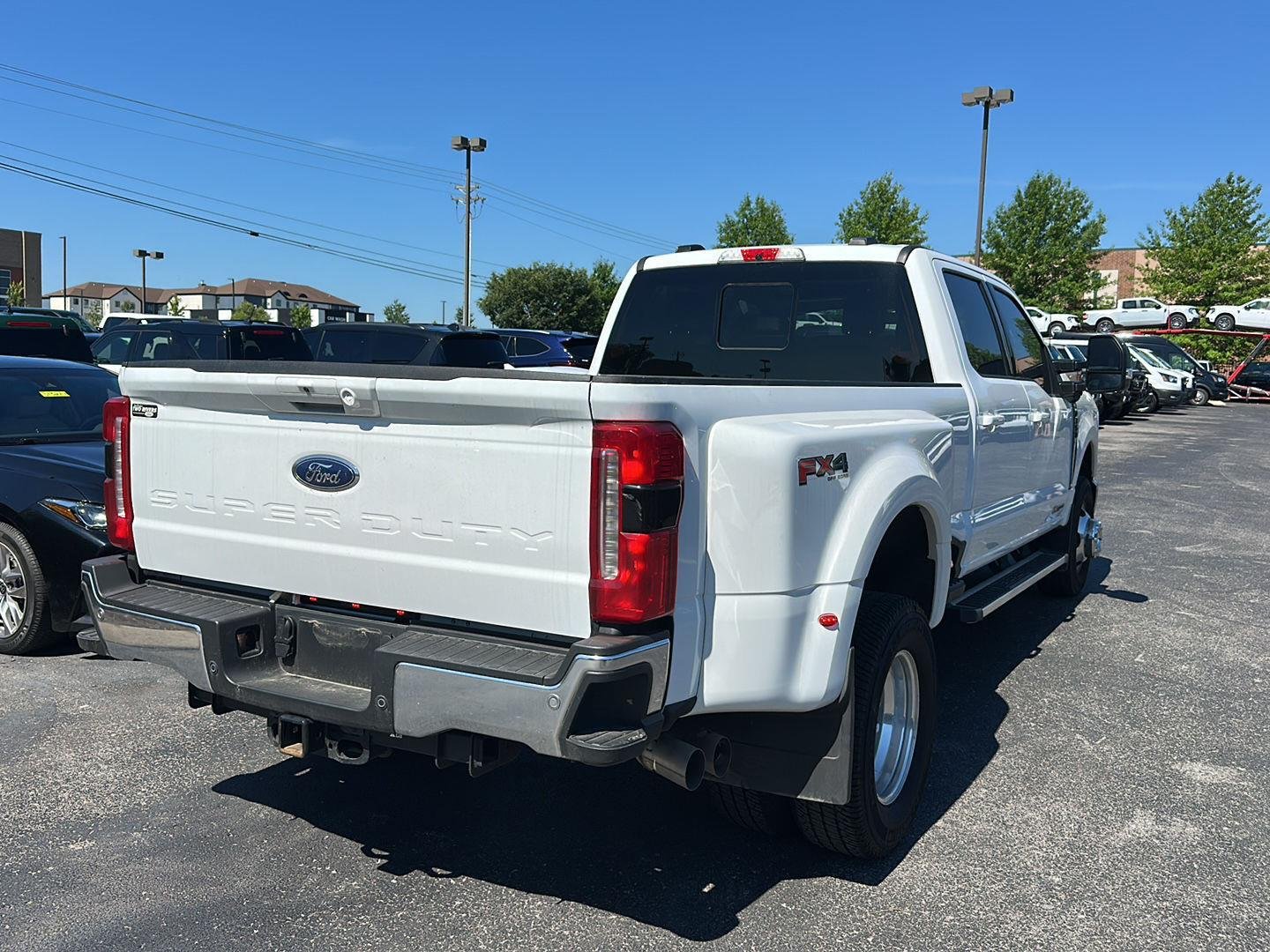 Certified Used 2024 Oxford White Ford LARIAT image 3